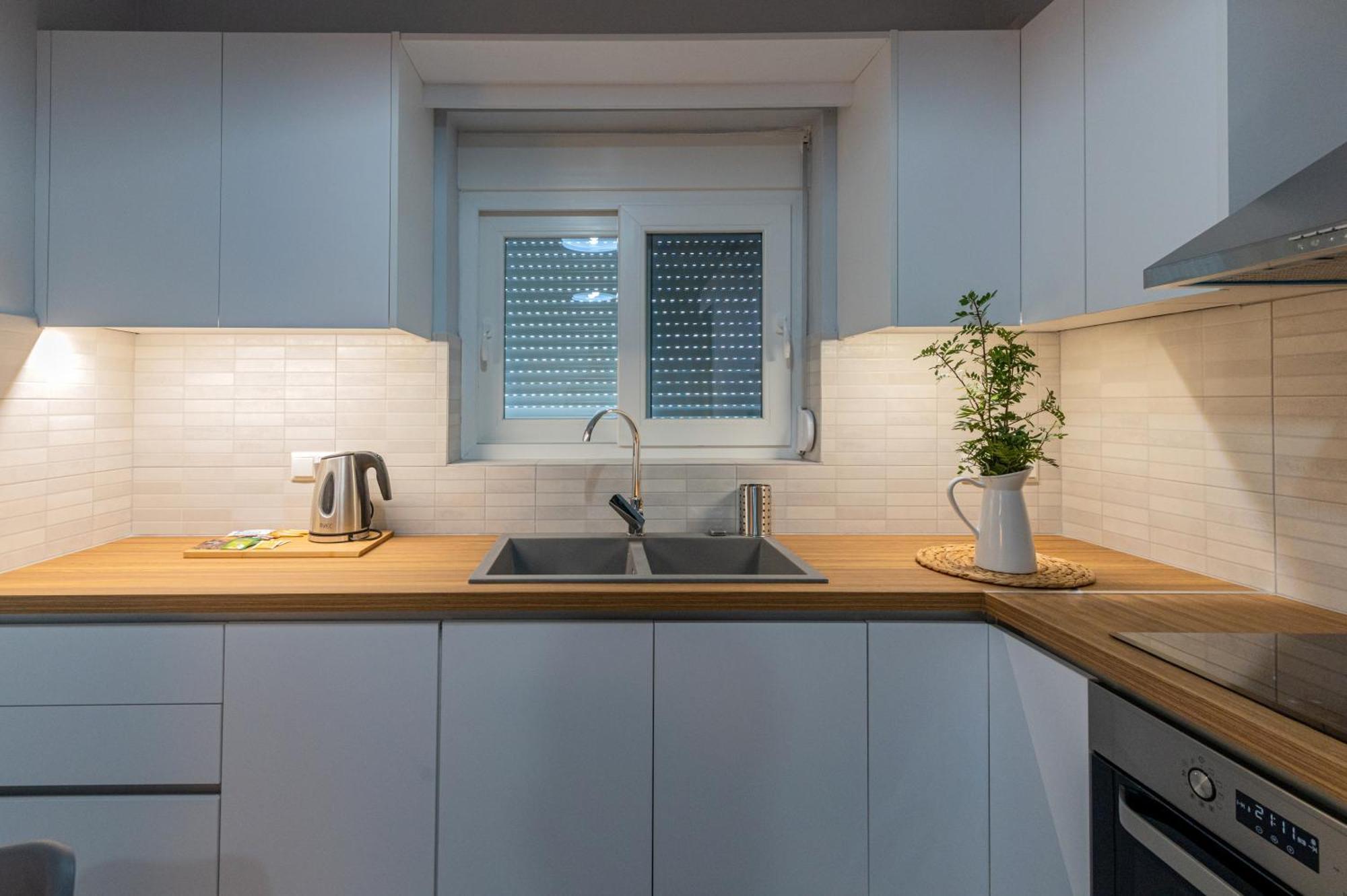 Rizes Seaside Homes Vromonerion Екстер'єр фото